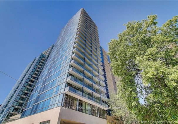 210-simcoe-street-toronto-toronto-ontario-c13621164
