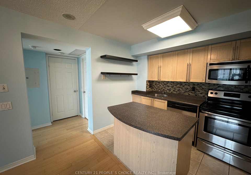 30-harrison-garden-boulevard-toronto-north-york-ontario-c13621322