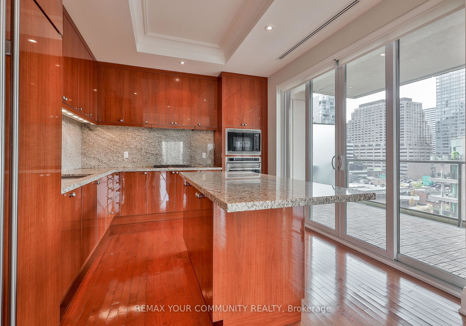 80-yorkville-avenue-toronto-toronto-ontario-c13621530
