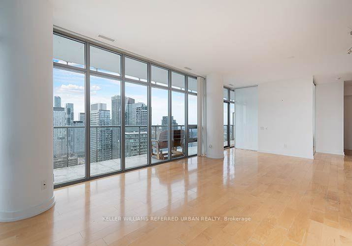 33-charles-street-e-toronto-toronto-ontario-c13621858