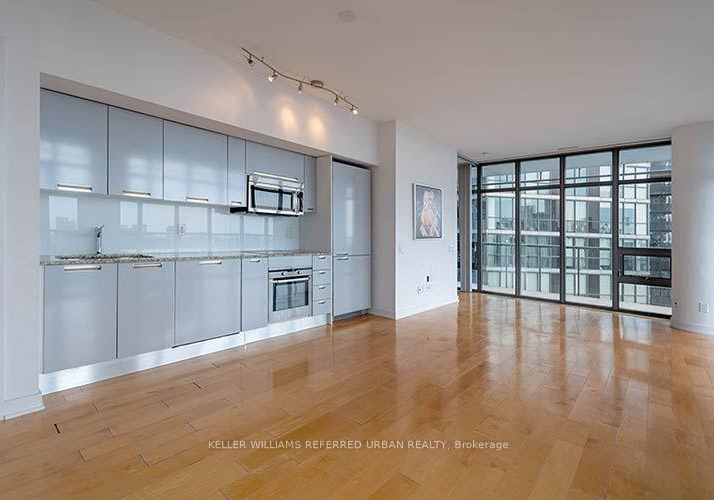 33-charles-street-e-toronto-toronto-ontario-c13621858