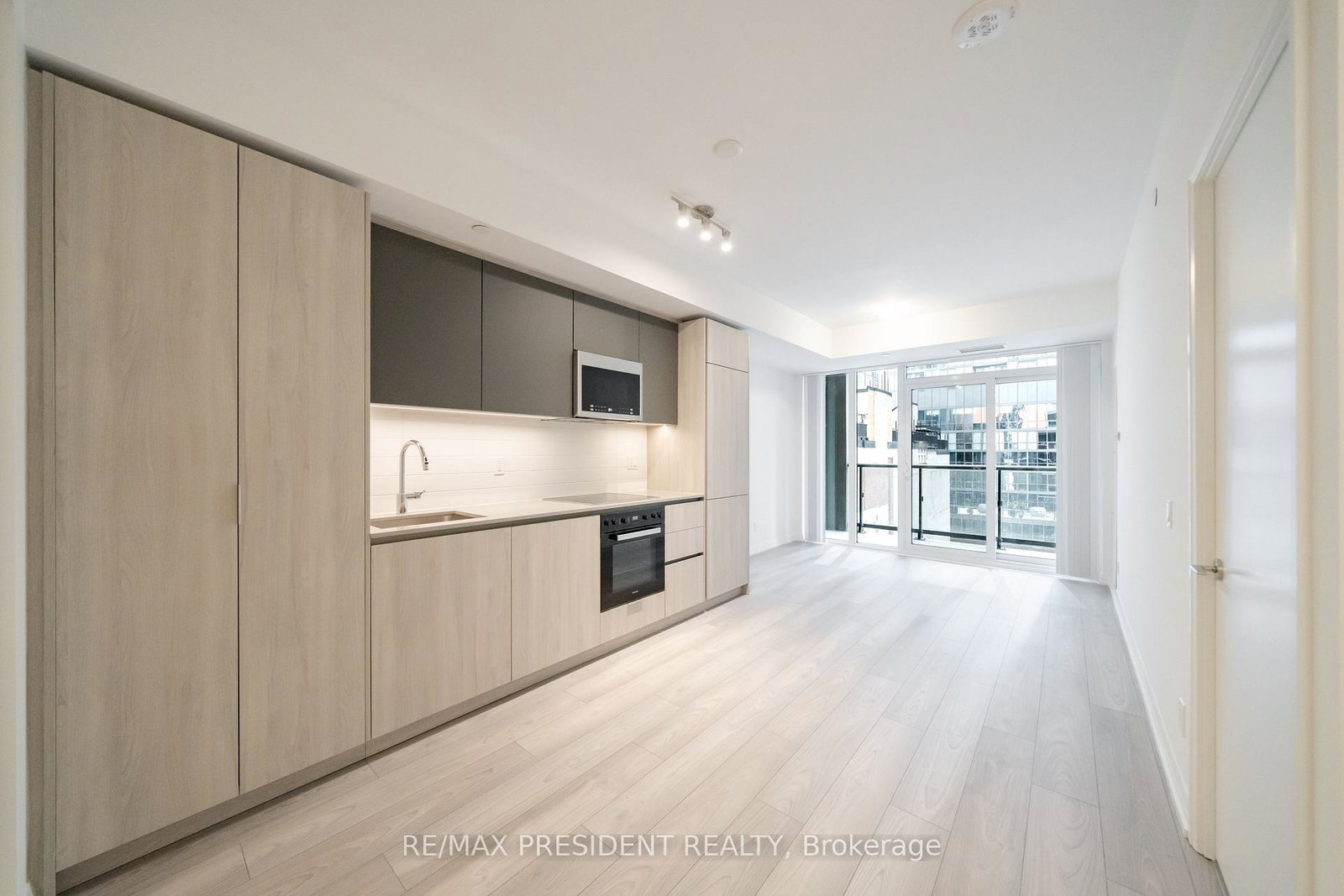 400-king-street-w-toronto-toronto-ontario-c13621886