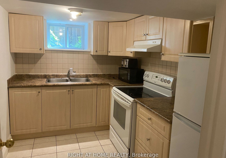 36-newton-drive-toronto-north-york-ontario-c13621966