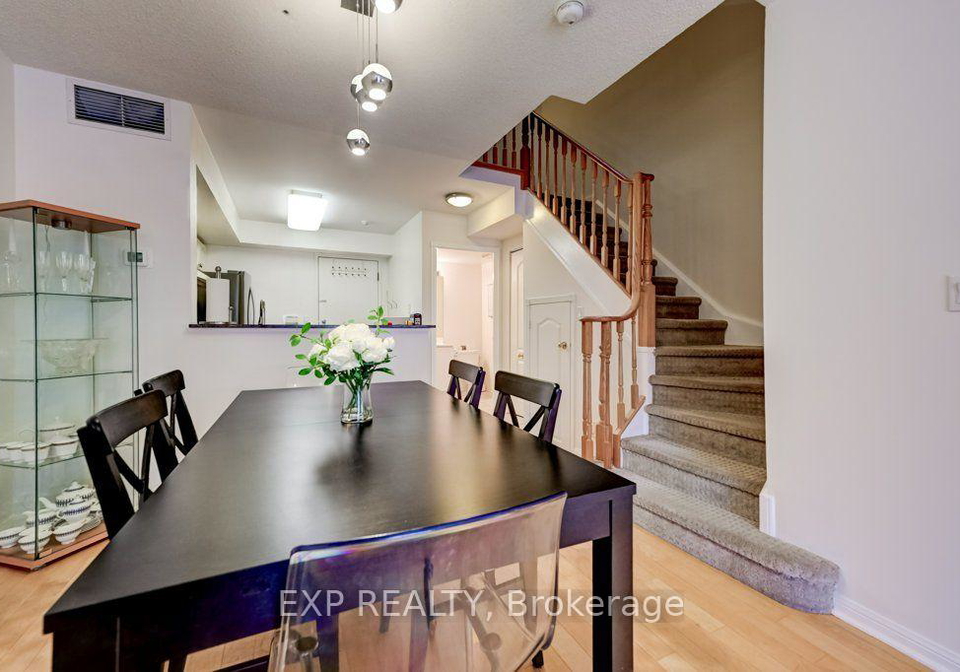28-sommerset-way-toronto-north-york-ontario-c13622046