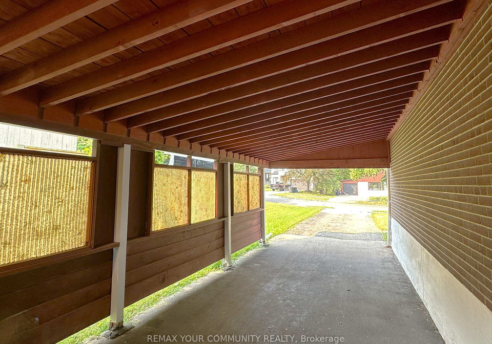 15-resolution-crescent-toronto-north-york-ontario-c13622192