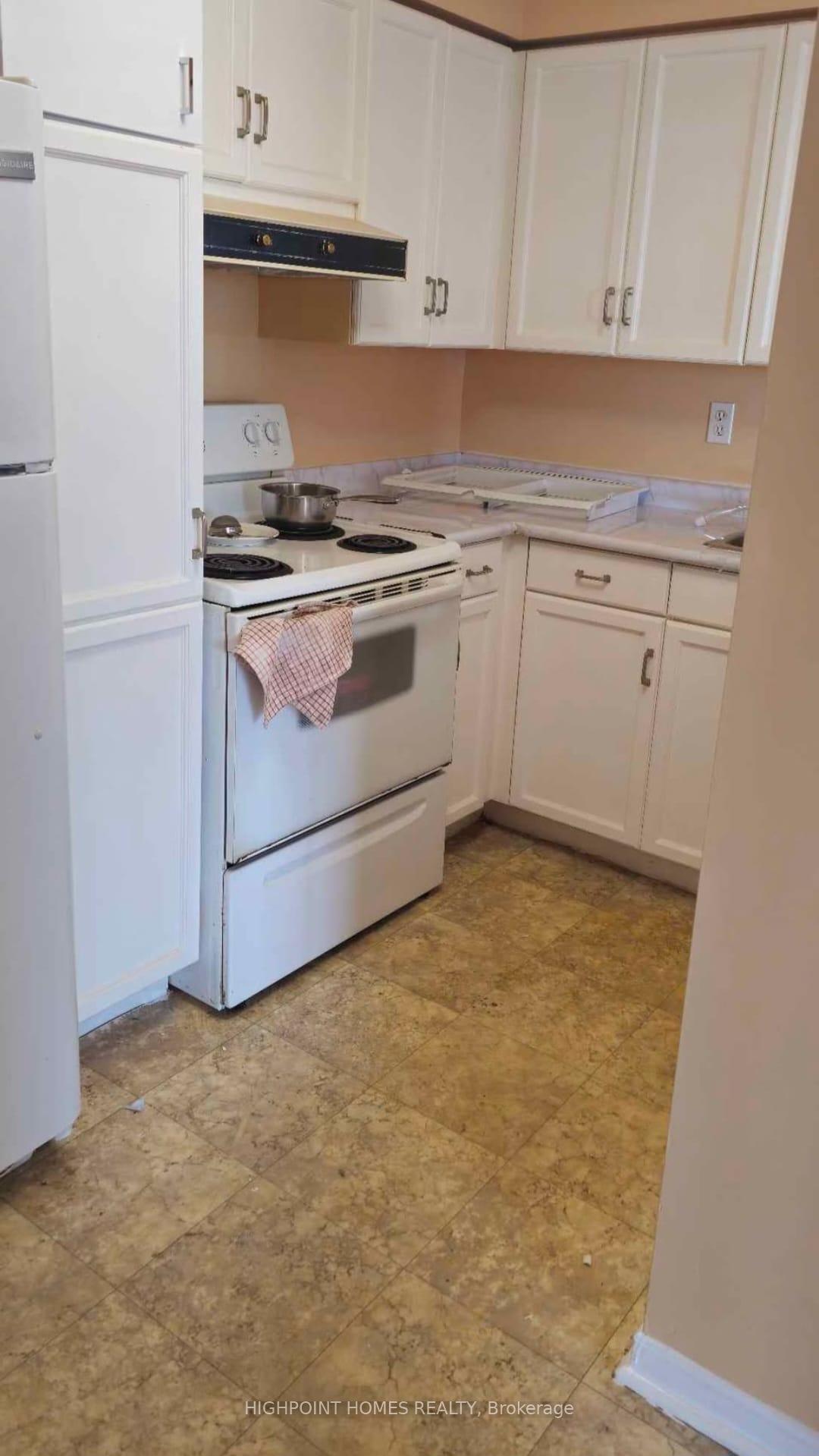11-thorncliffe-park-drive-toronto-east-york-ontario-c13622258