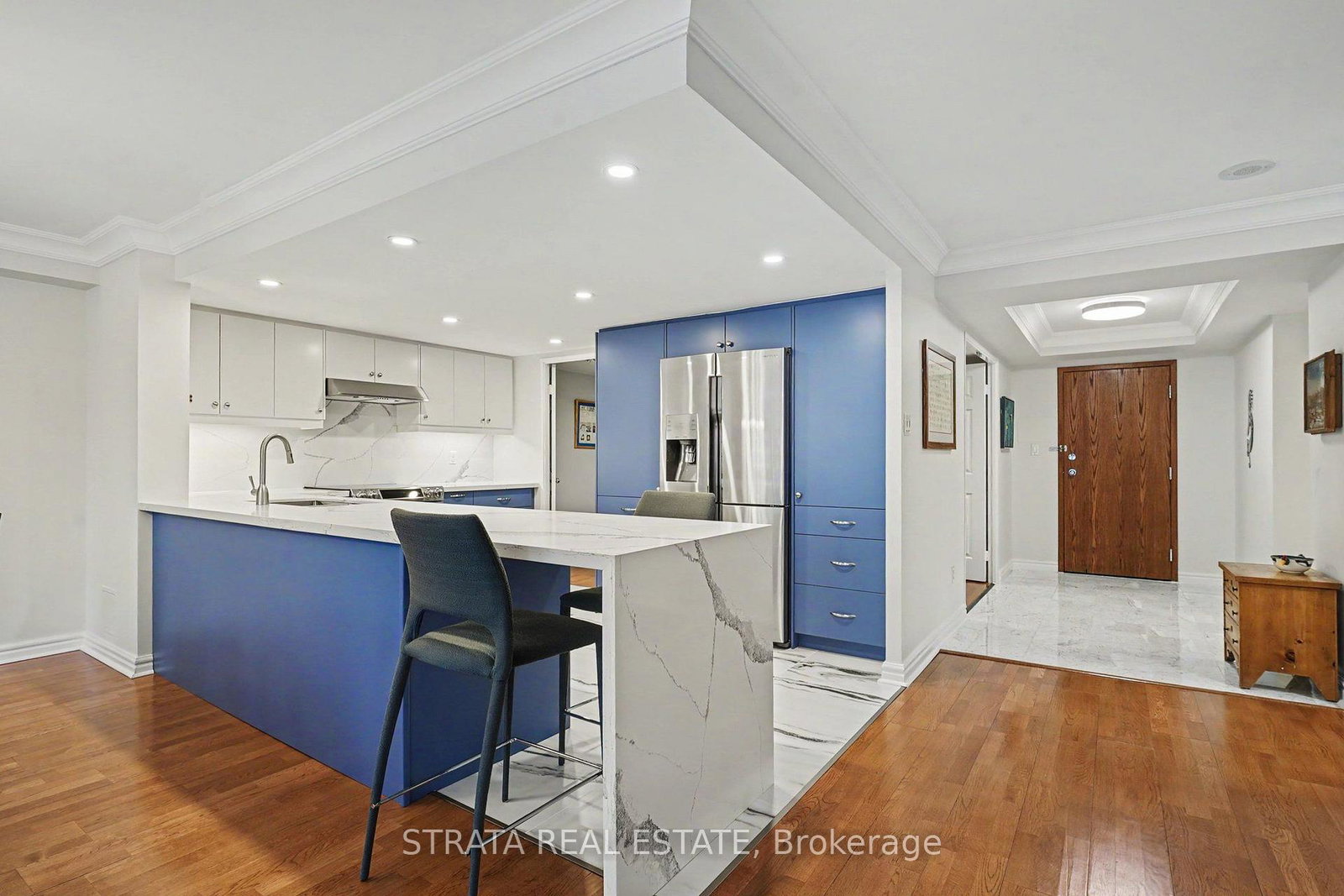 33-university-avenue-toronto-toronto-ontario-c13622262