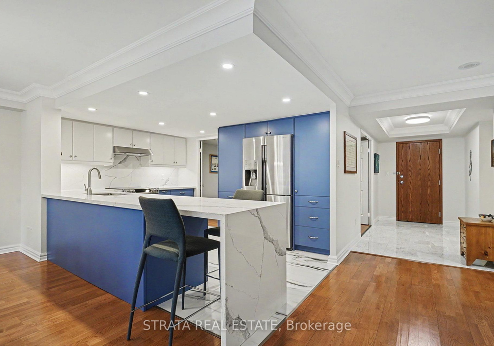 33-university-avenue-toronto-toronto-ontario-c13622262