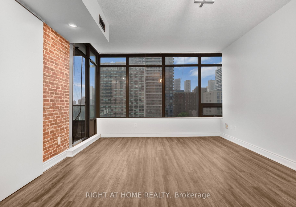 281-mutual-street-toronto-toronto-ontario-c13622730