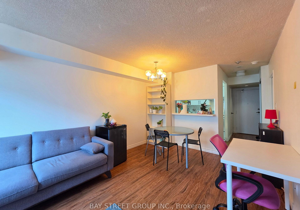 633-bay-street-toronto-toronto-ontario-c13623002
