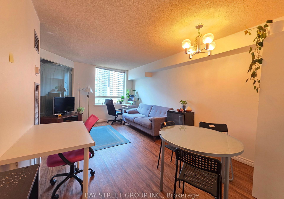633-bay-street-toronto-toronto-ontario-c13623002