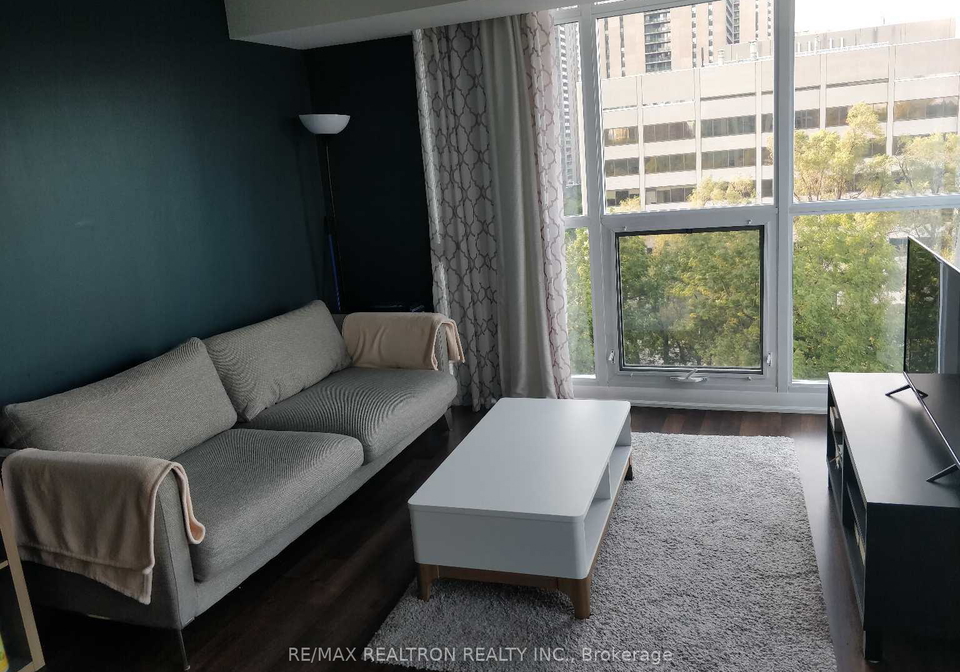 17-anndale-drive-toronto-north-york-ontario-c13623244
