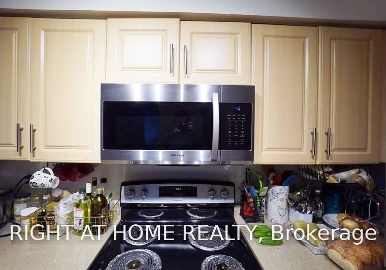 30-harrison-garden-boulevard-toronto-north-york-ontario-c13623258