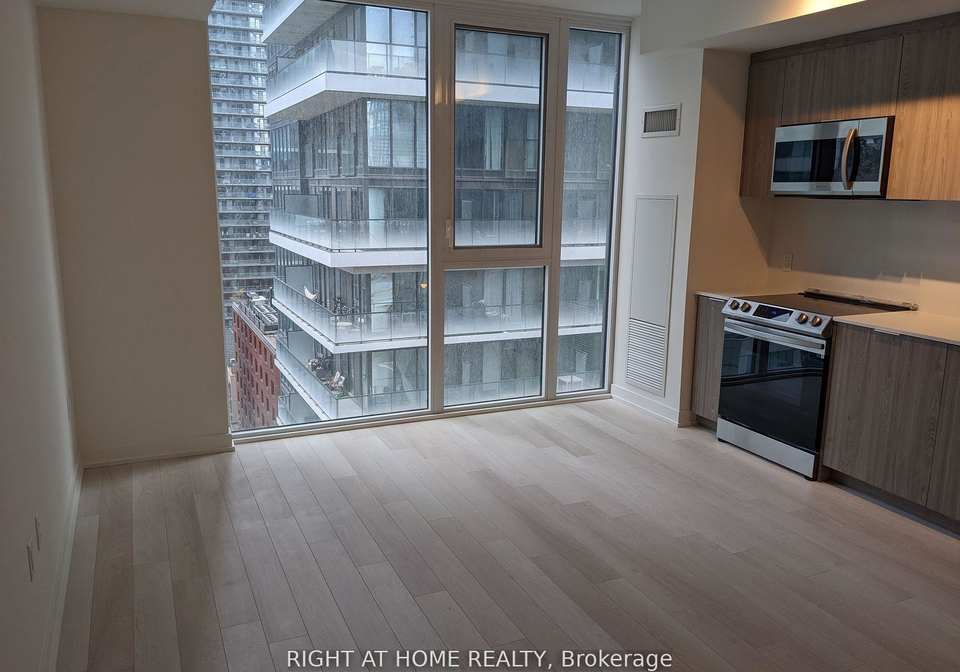 357-king-street-w-toronto-toronto-ontario-c13623578