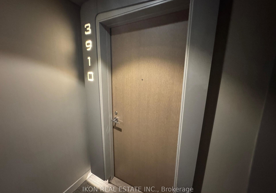 1-bloor-street-e-toronto-toronto-ontario-c13623600