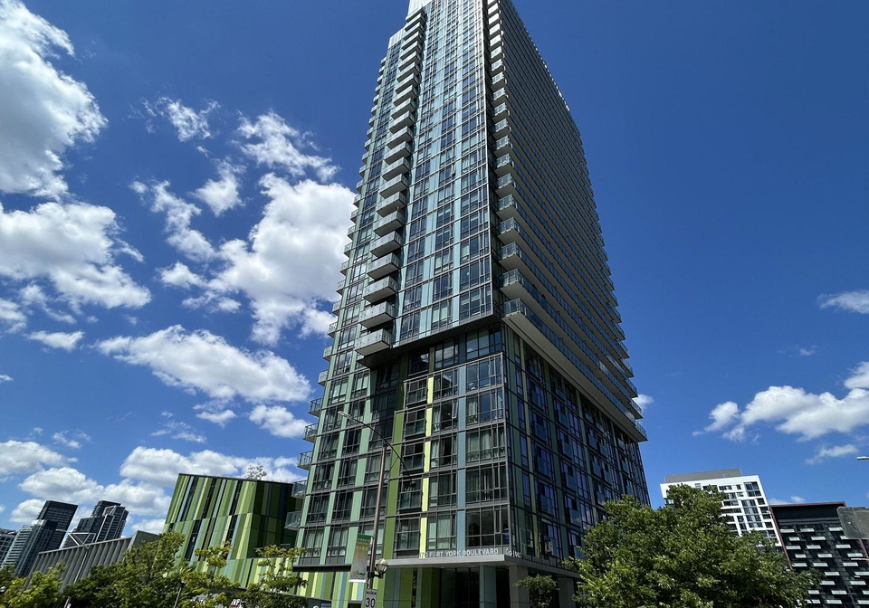 170-fort-york-boulevard-toronto-toronto-ontario-c13623806