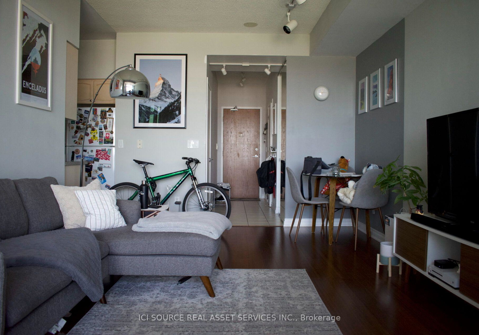 219-fort-york-boulevard-toronto-toronto-ontario-c13623884