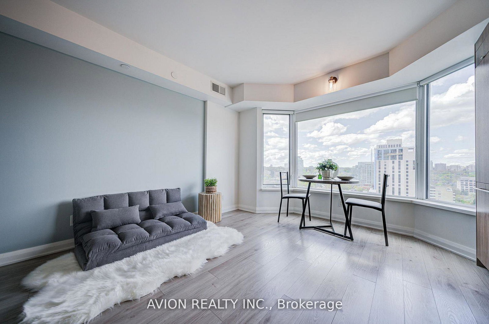 155-yorkville-avenue-toronto-toronto-ontario-c13624408