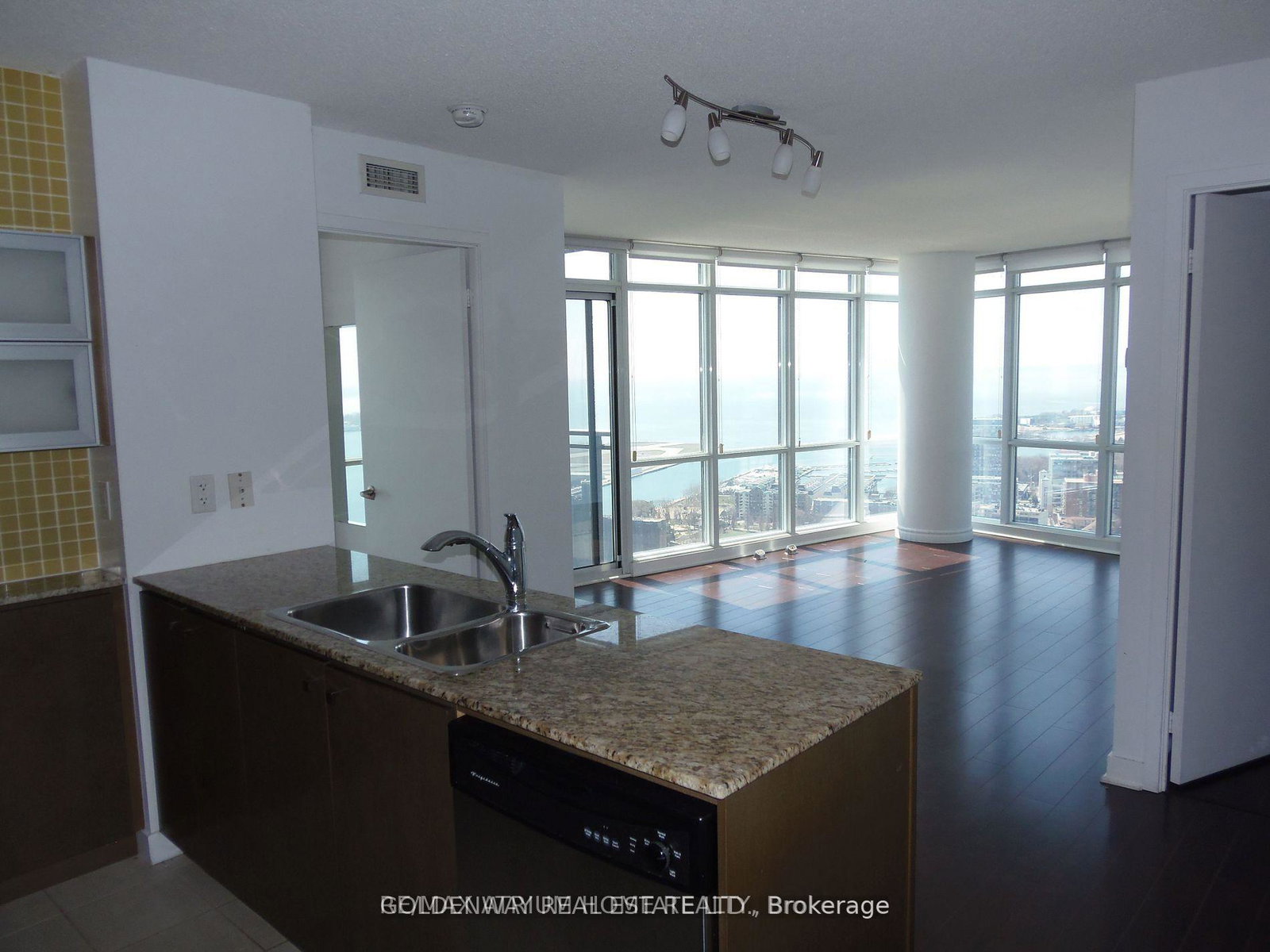 11-brunel-court-toronto-toronto-ontario-c13624582