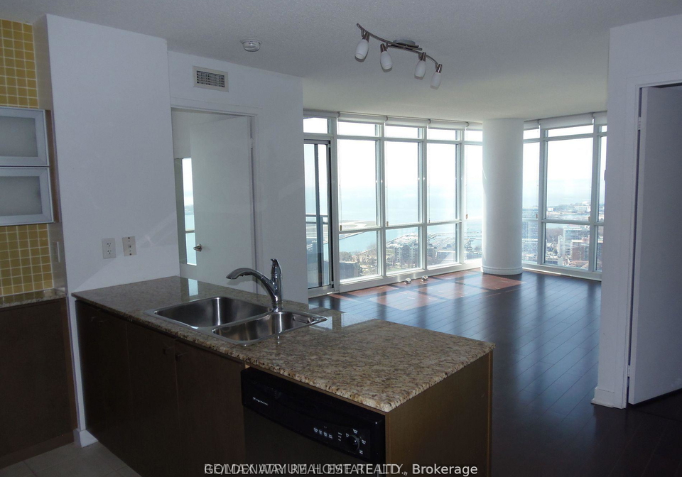 11-brunel-court-toronto-toronto-ontario-c13624582