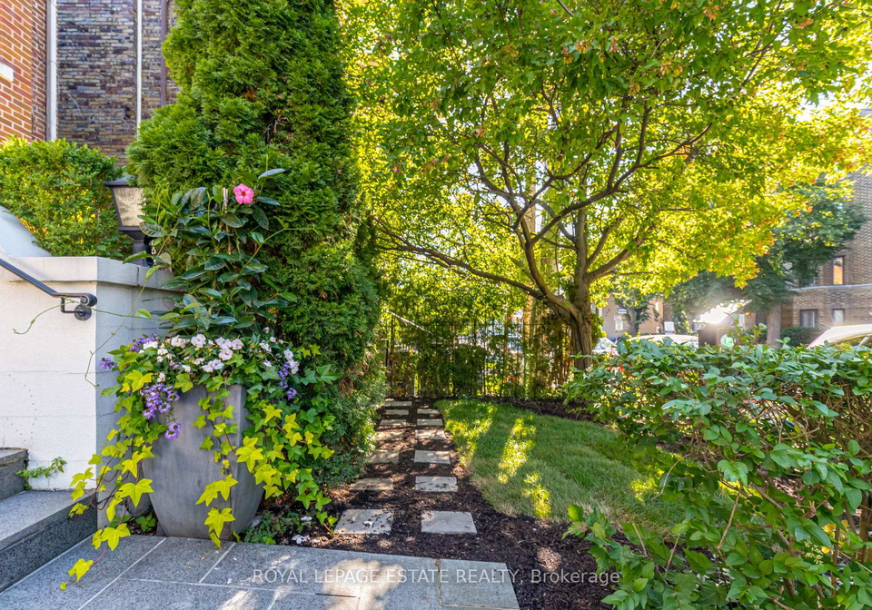 319-lonsdale-road-toronto-toronto-ontario-c13625390