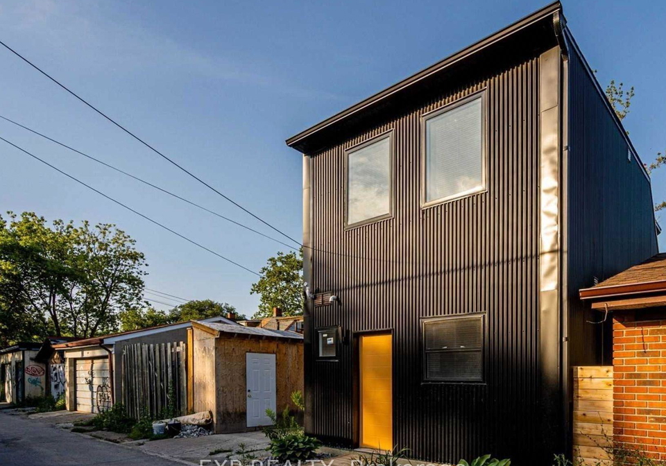452-montrose-avenue-toronto-toronto-ontario-c13625890