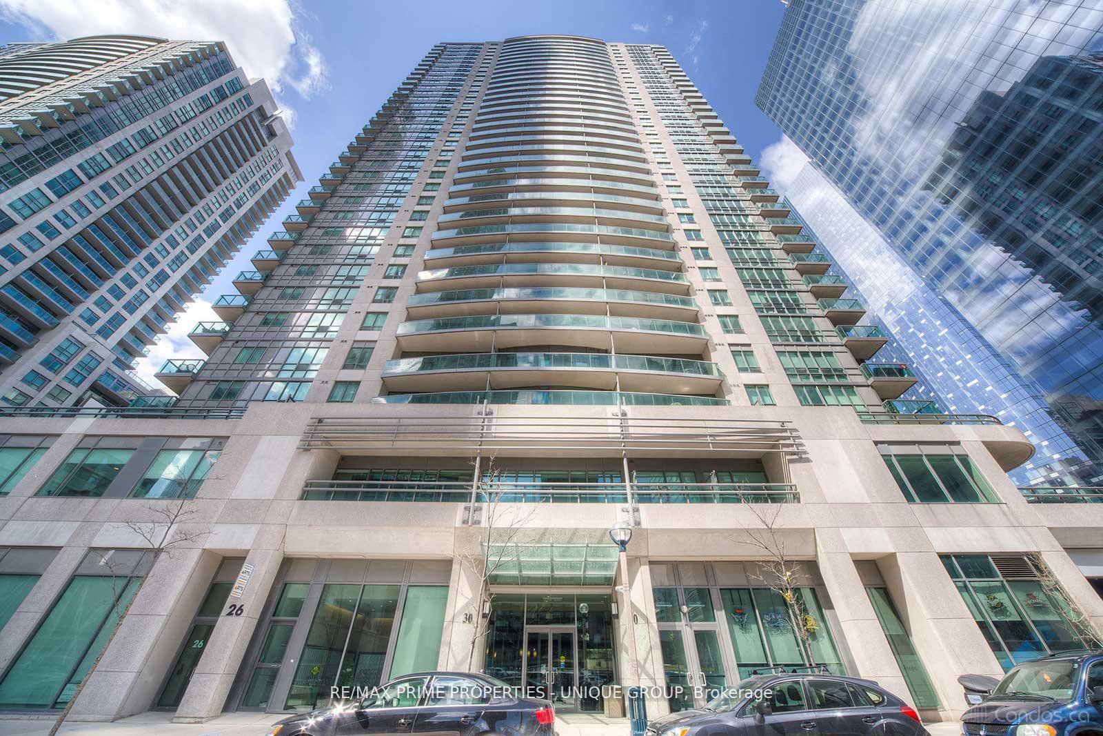 30-grand-trunk-crescent-toronto-toronto-ontario-c13626444