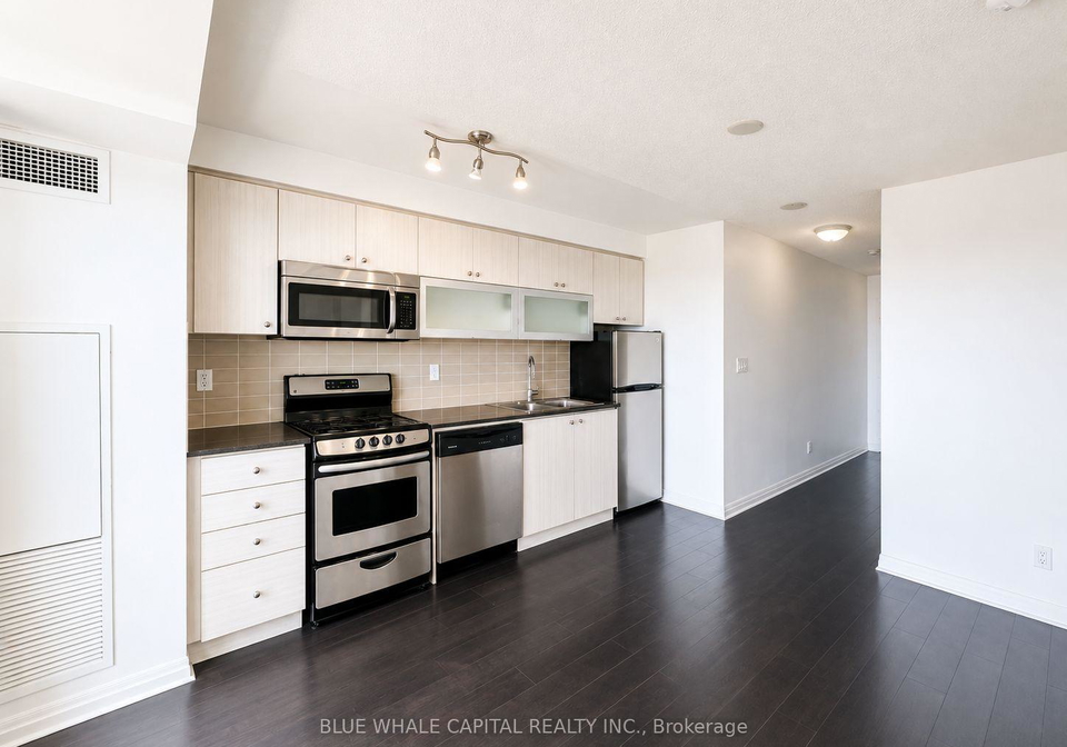 2015-sheppard-avenue-toronto-north-york-ontario-c13626636