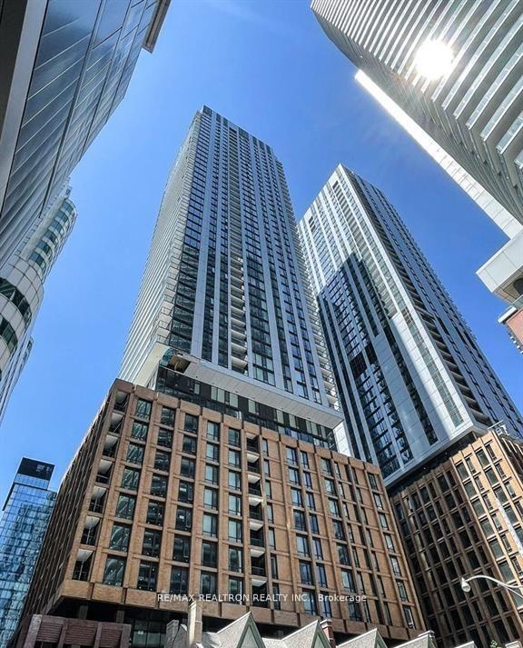 8-widmer-street-toronto-toronto-ontario-c13626644