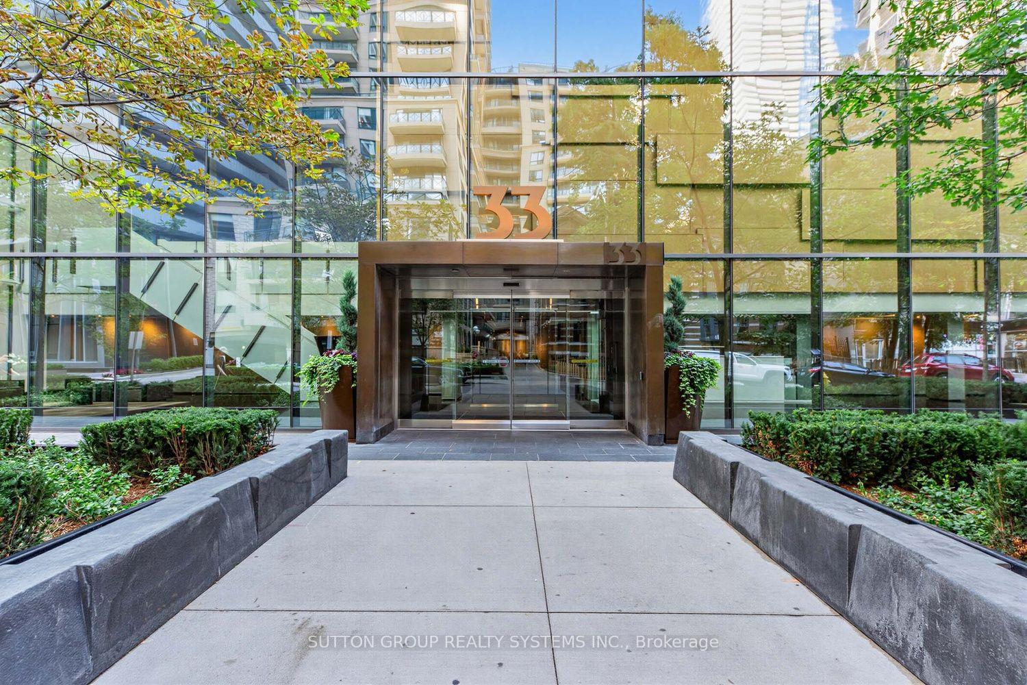 33-charles-street-e-toronto-toronto-ontario-c13626802