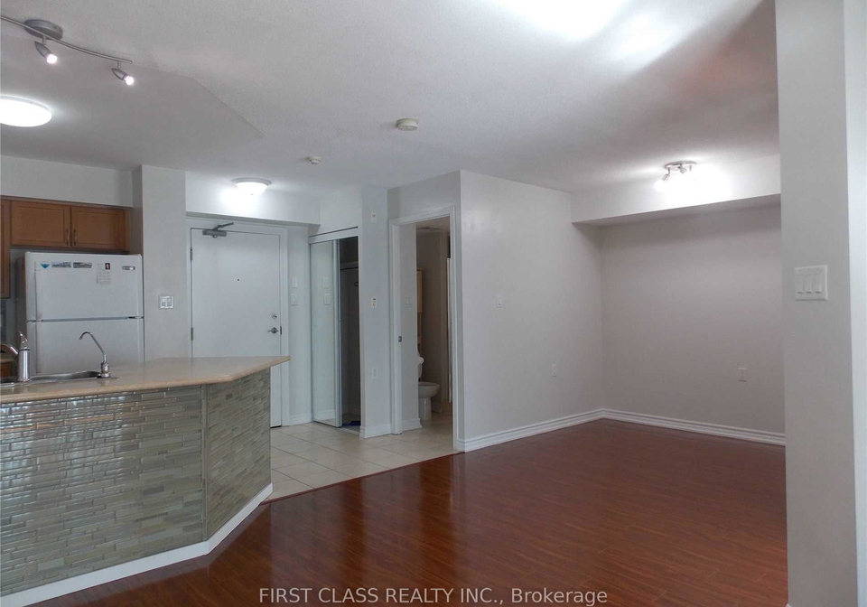 920-sheppard-avenue-w-toronto-toronto-ontario-c13626980