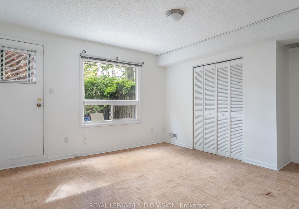 640-adelaide-street-w-toronto-toronto-ontario-c13627092