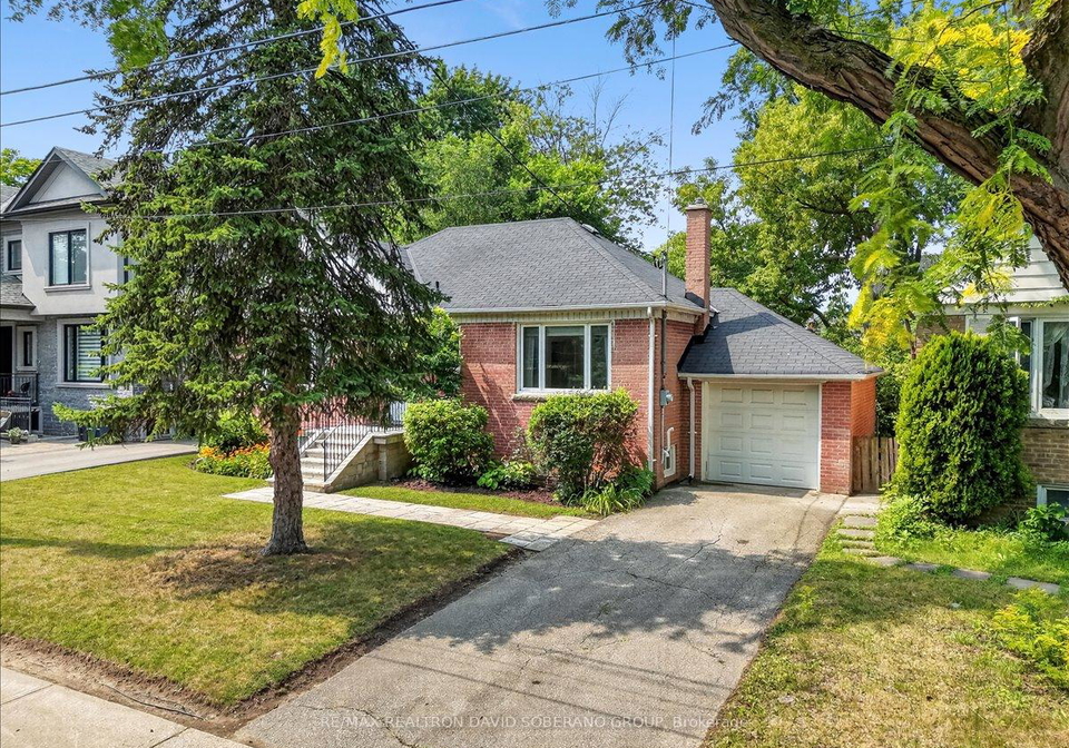 42-de-quincy-boulevard-toronto-toronto-ontario-c13627100