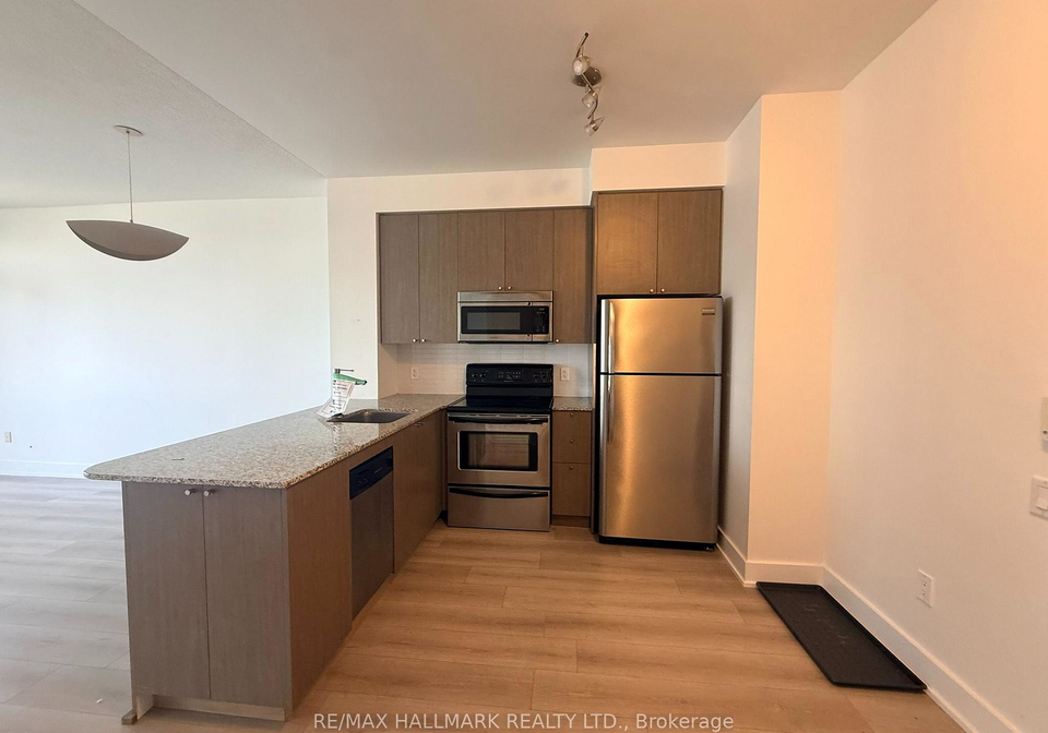 23-sheppard-avenue-e-toronto-north-york-ontario-c13627154