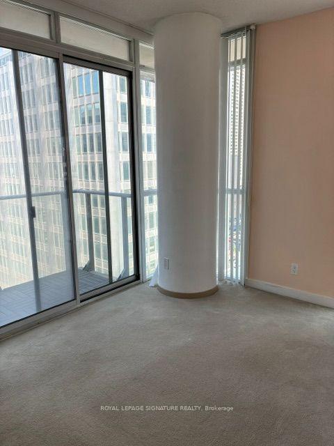 126-simcoe-street-toronto-toronto-ontario-c13627414
