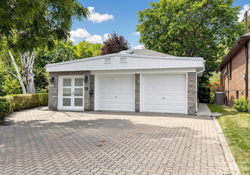 15-alamosa-drive-toronto-north-york-ontario-c13627490