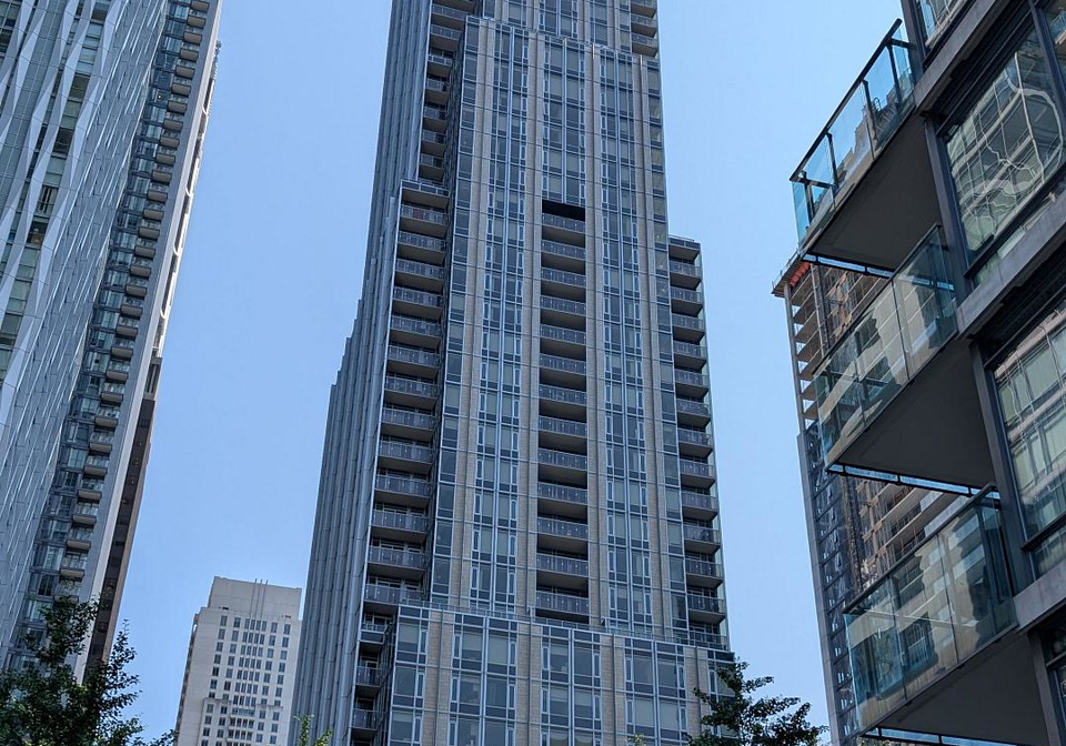 18-yorkville-avenue-toronto-toronto-ontario-c13627724