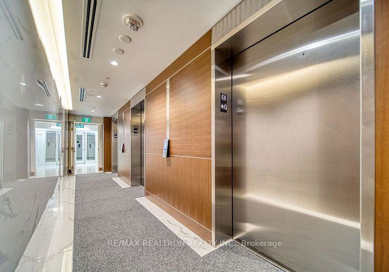 85-mcmahon-drive-w-toronto-north-york-ontario-c13627842