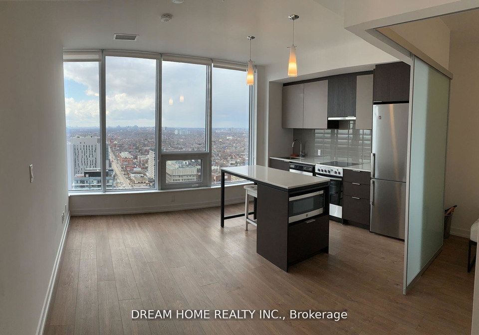 203-college-street-toronto-toronto-ontario-c13628086