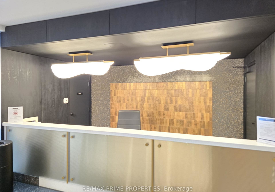 5-lakeview-avenue-toronto-toronto-ontario-c13628422