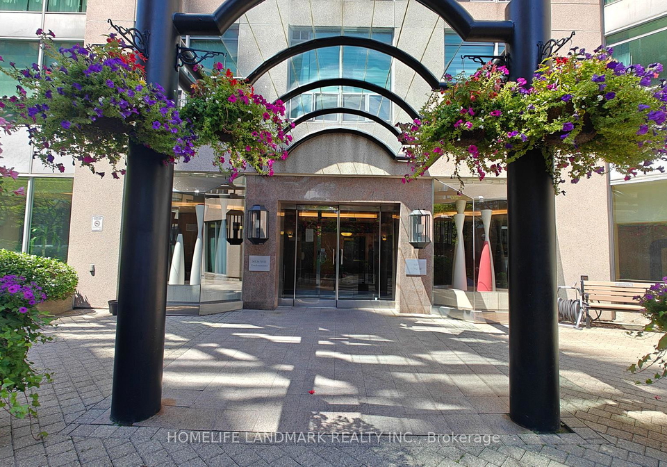 942-yonge-street-toronto-toronto-ontario-c13628484