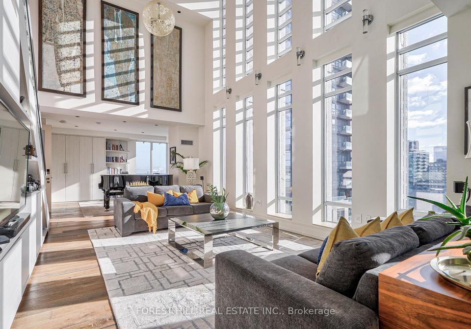 8-colborne-street-toronto-toronto-ontario-c13628674