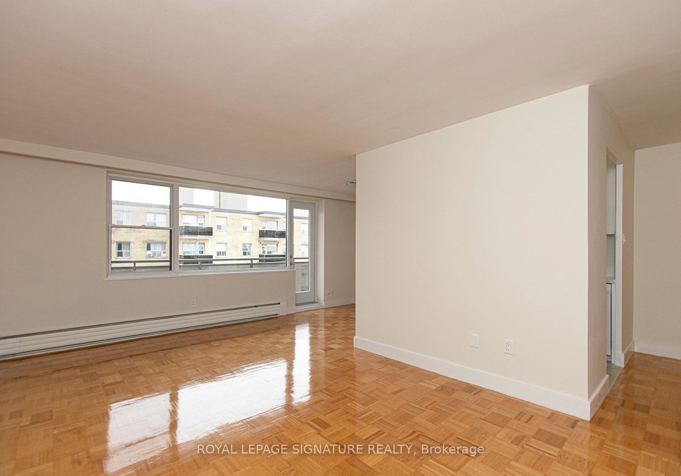 2-grandstand-place-toronto-east-york-ontario-c13628758