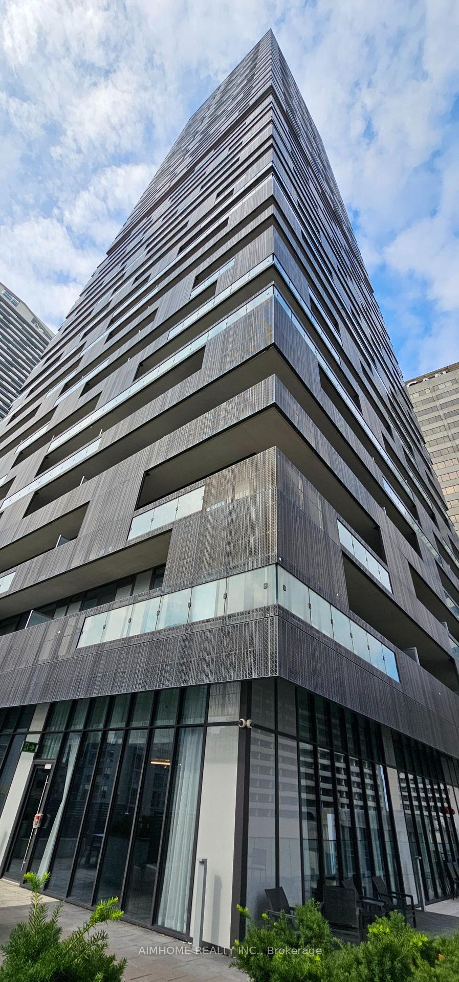 8-eglinton-avenue-e-toronto-toronto-ontario-c13628836