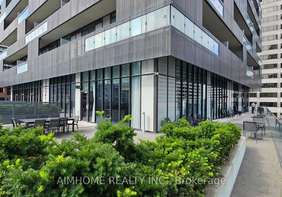 8-eglinton-avenue-e-toronto-toronto-ontario-c13628836