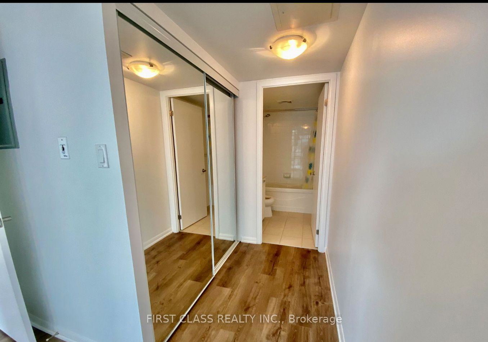 37-grosvenor-street-toronto-toronto-ontario-c13628978