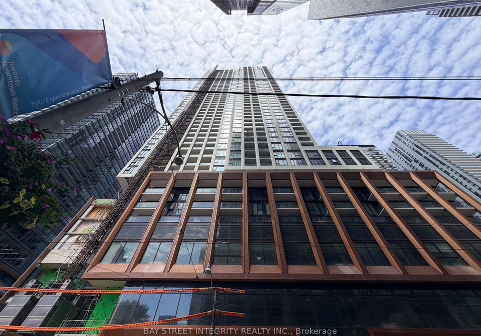 400-king-street-w-toronto-toronto-ontario-c13629060