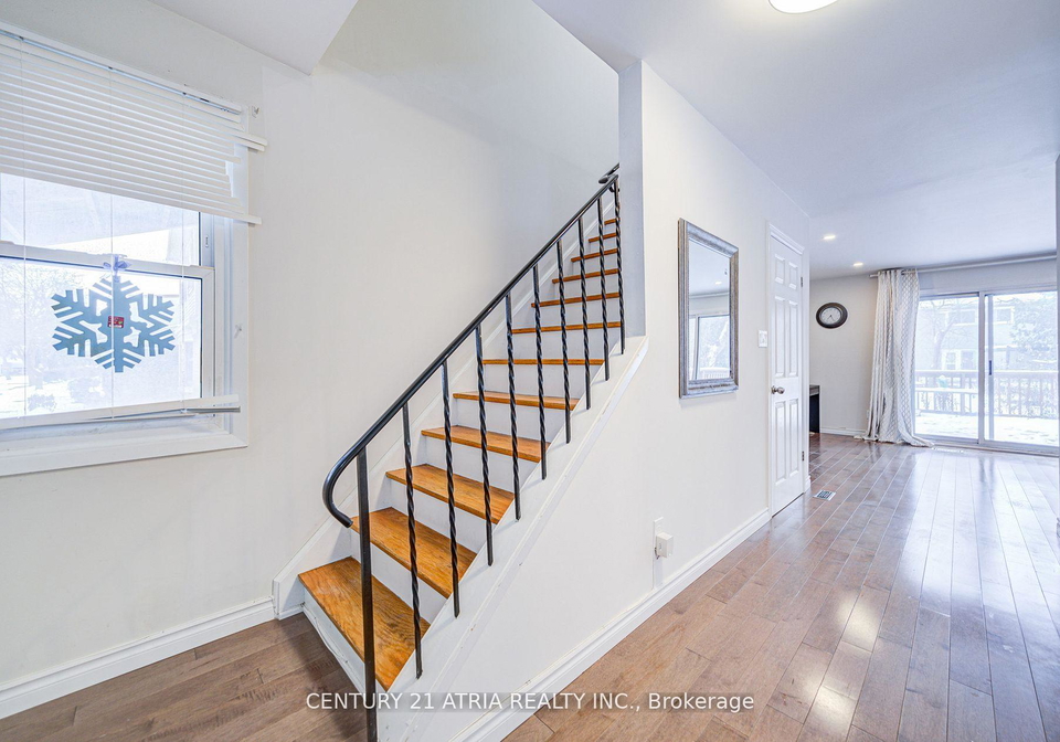52-applegate-crescent-toronto-north-york-ontario-c13629250