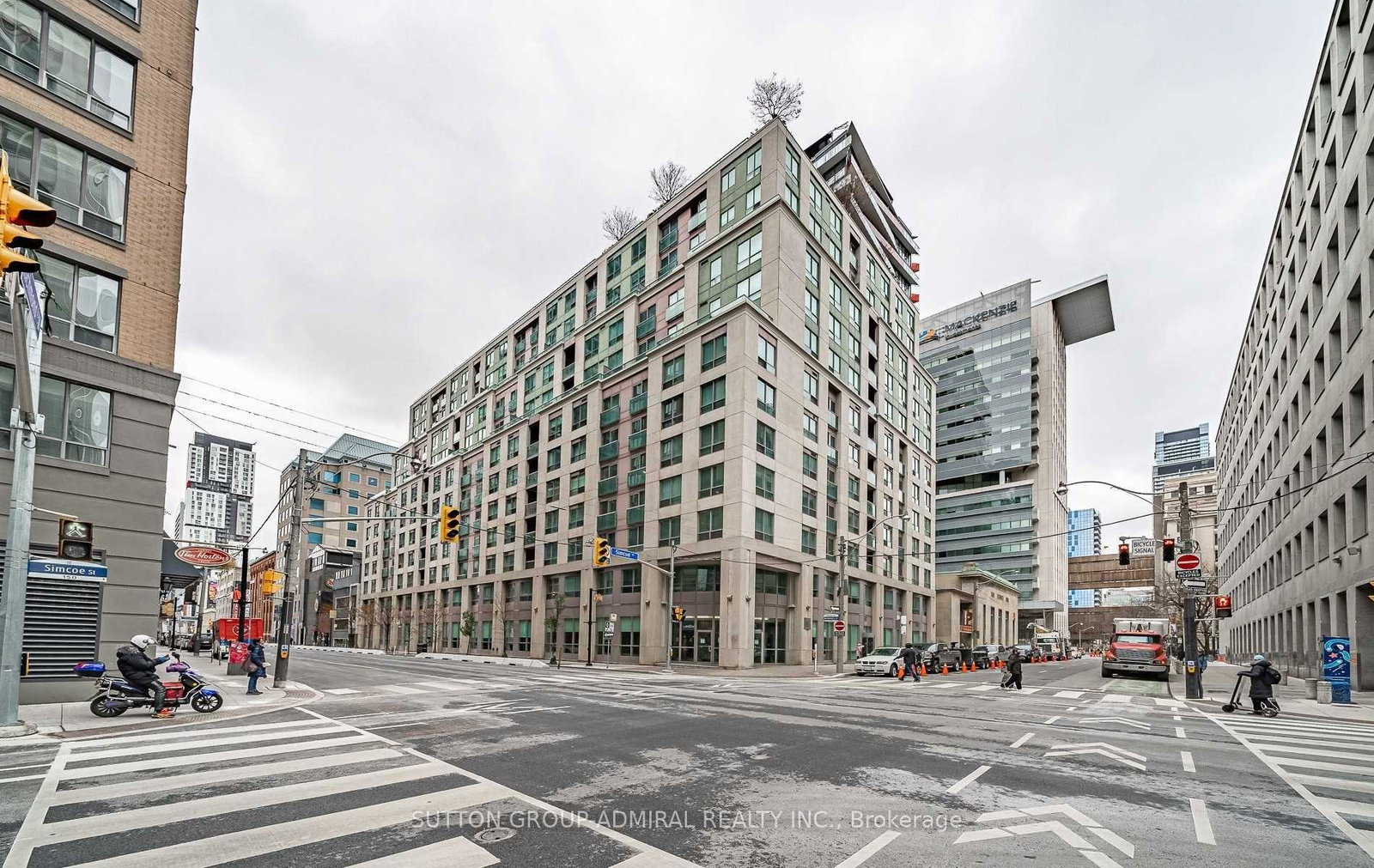 168-simcoe-street-toronto-toronto-ontario-c13629346