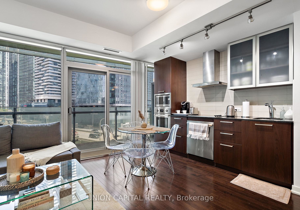 12-york-street-toronto-toronto-ontario-c13629390
